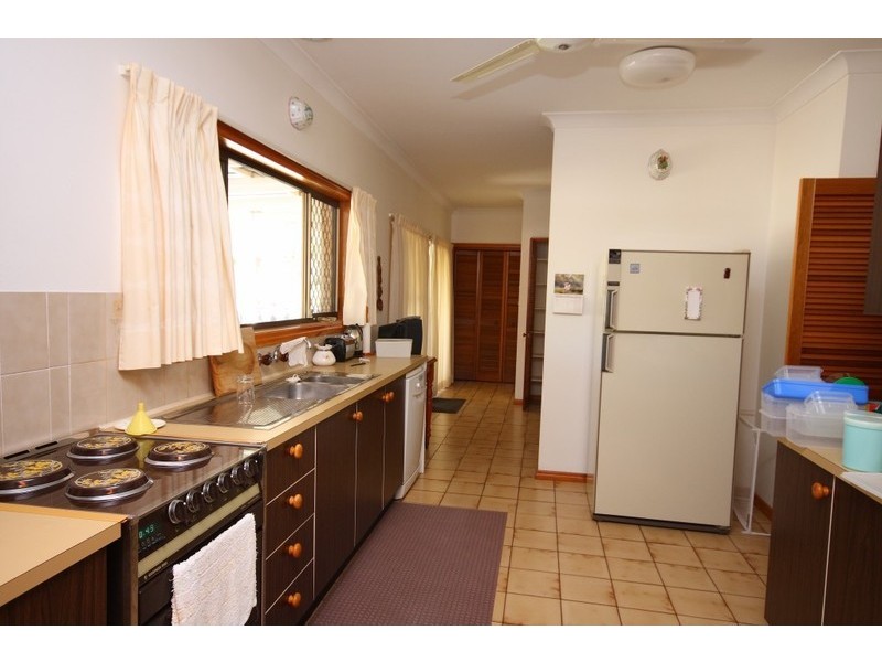 1 Warra Court, Mudgeeraba QLD 4213