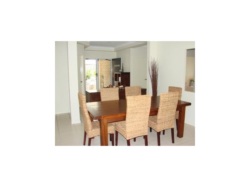 25 Antonson Crescent, Mudgeeraba QLD 4213