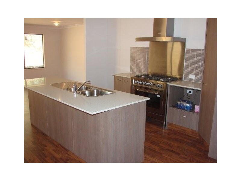 7  Kerala Court, Mudgeeraba QLD 4213