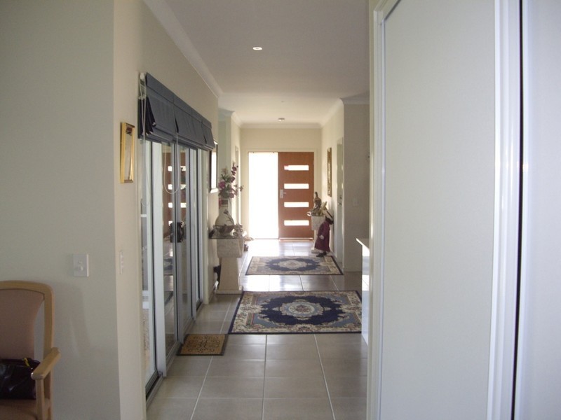 9   Emerson Drive, Bonogin QLD 4213