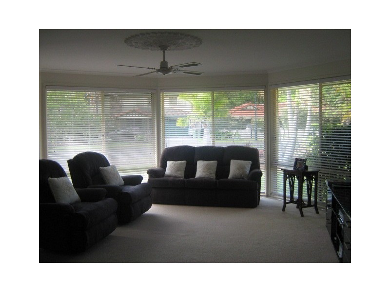 42 Tuena Street, Mudgeeraba QLD 4213