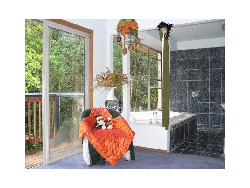 25 Bromfield Drive, Bonogin QLD 4213