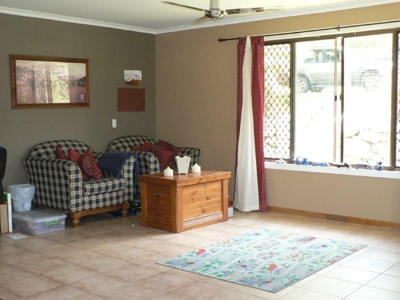 5 Vince Hinde Drive, Worongary QLD 4213