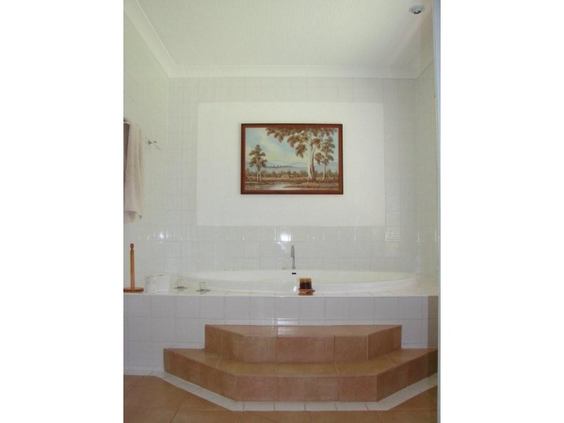 23 Gardenia Drive, Bonogin QLD 4213