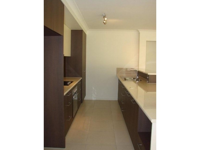 7 Jackaroo Crescent, Gilston QLD 4211