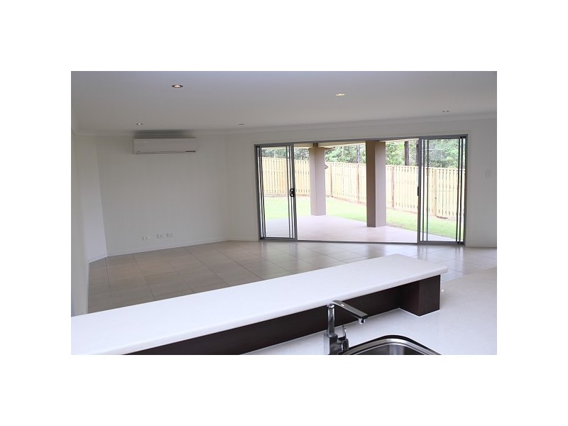 7 Jackaroo Crescent, Gilston QLD 4211