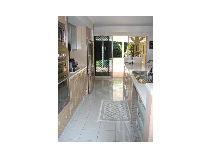 15 Valhalla Court, Tallai QLD 4213