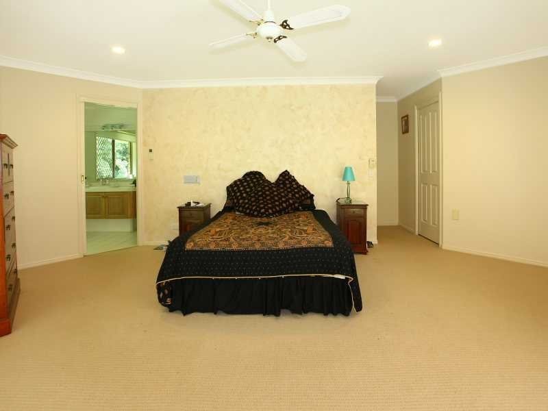 15 Valhalla Court, Tallai QLD 4213