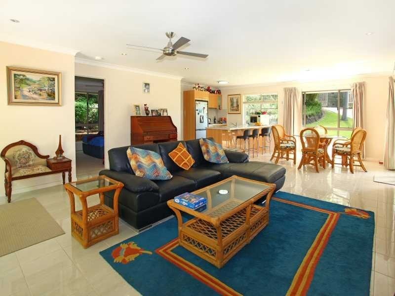 15 Valhalla Court, Tallai QLD 4213