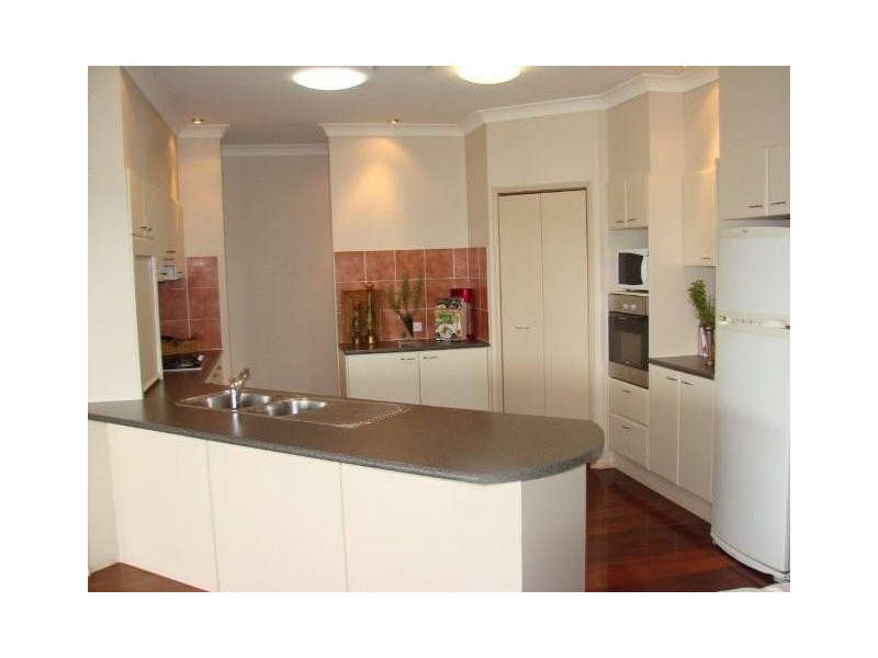 10 Roxby Court, Bonogin QLD 4213