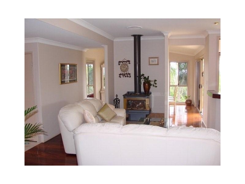 10 Roxby Court, Bonogin QLD 4213