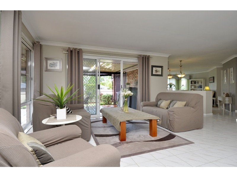 16 Bendigo Crescent, Tallai QLD 4213