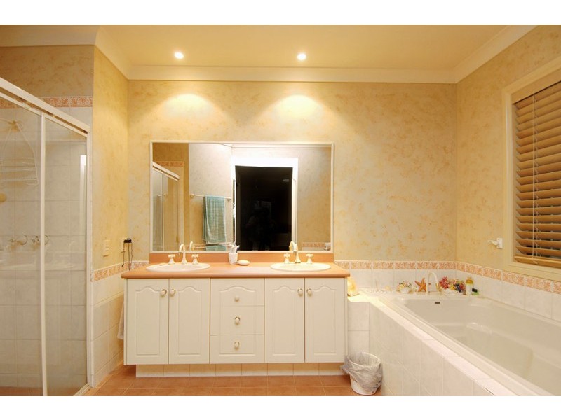 6 Handel Avenue, Worongary QLD 4213