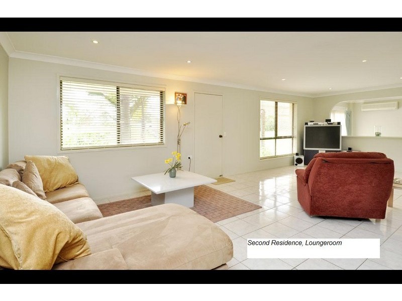 8 Branch Crescent, Reedy Creek QLD 4227