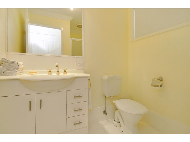 6 Strike Way, Mudgeeraba QLD 4213