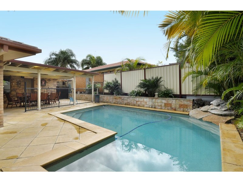 33 Petherbridge Avenue, Merrimac QLD 4226