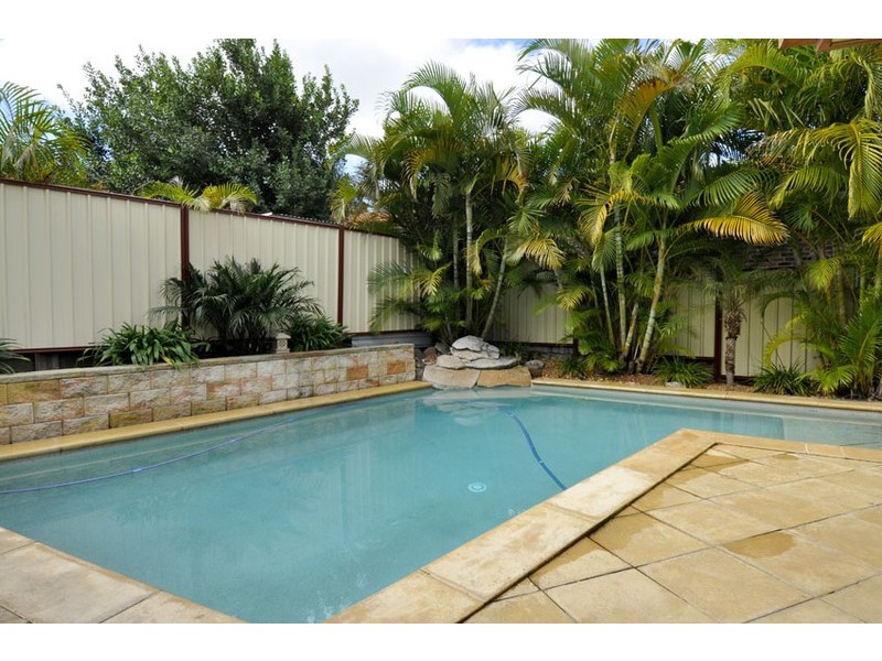 33 Petherbridge Avenue, Merrimac QLD 4226