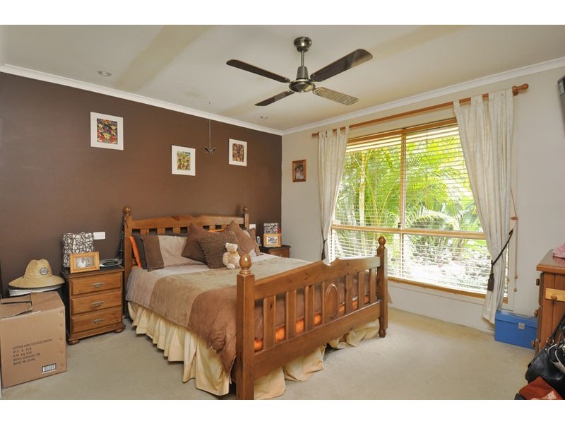 33 Petherbridge Avenue, Merrimac QLD 4226