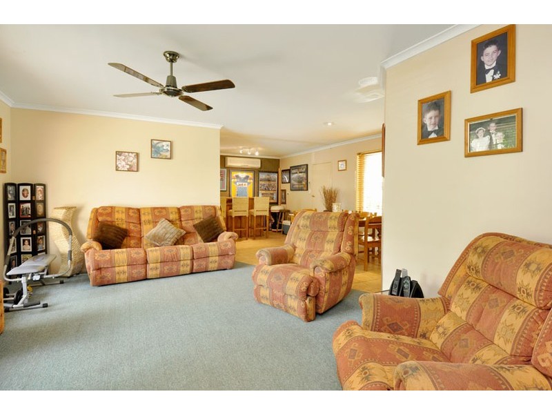 33 Petherbridge Avenue, Merrimac QLD 4226