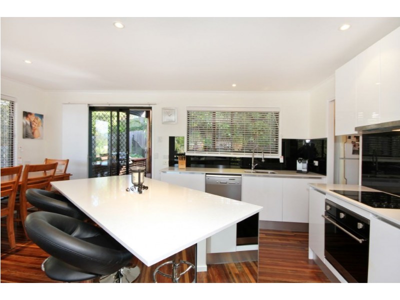 8 Satellite Court, Mudgeeraba QLD 4213