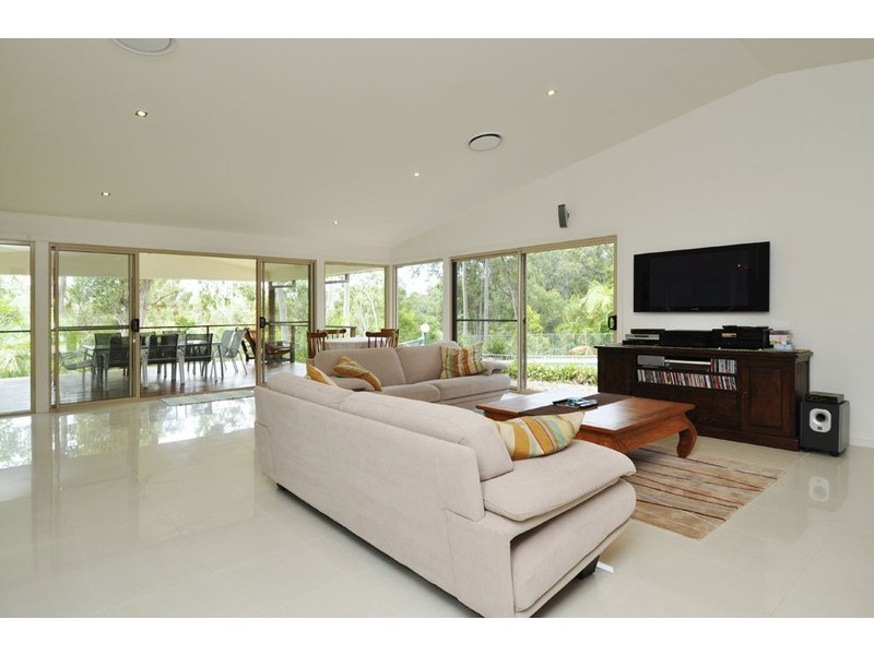 34 Walker Drive, Worongary QLD 4213