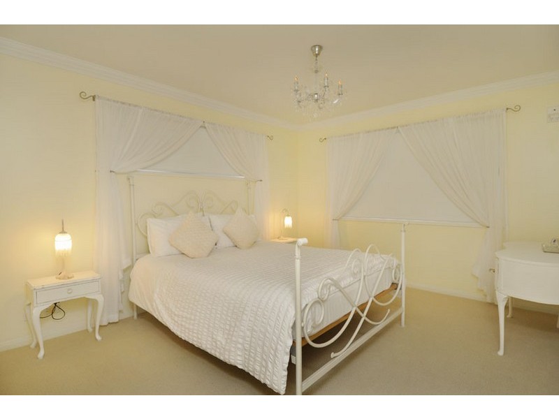 6 Strike Way, Mudgeeraba QLD 4213