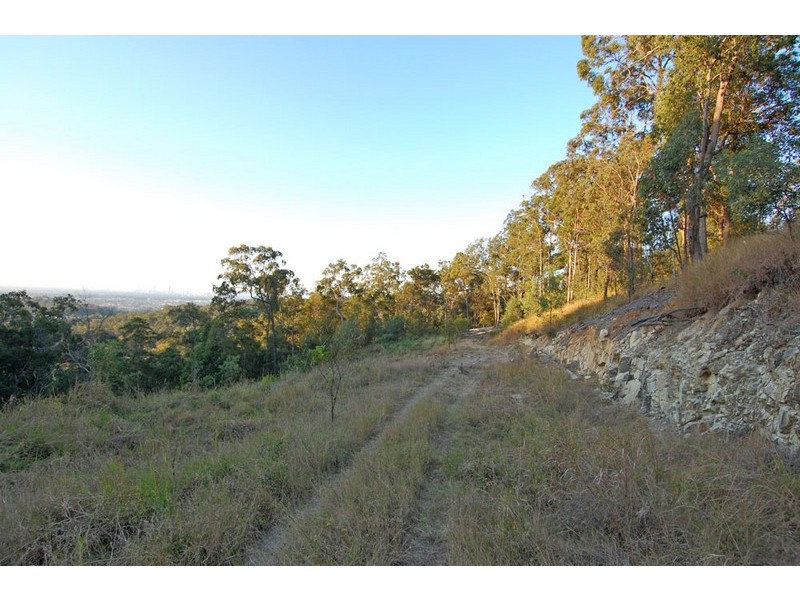 352 Chesterfield Drive, Bonogin QLD 4213