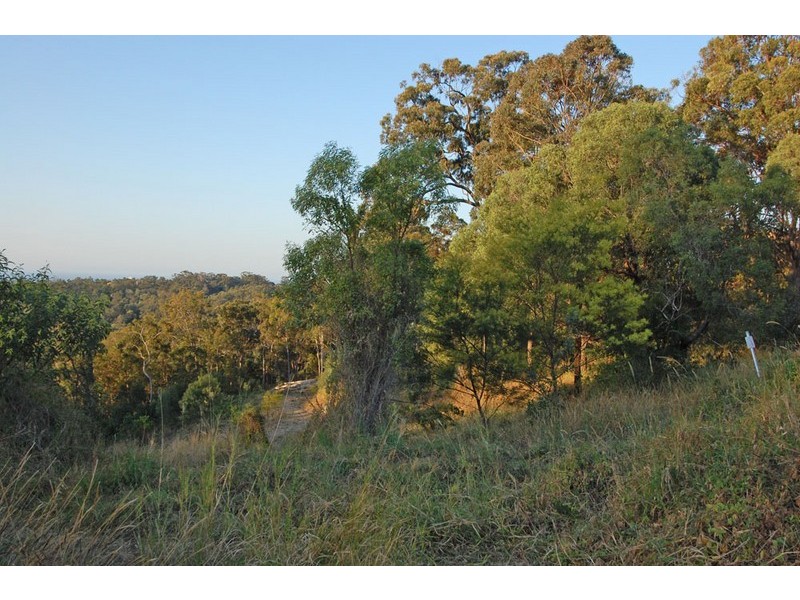 352 Chesterfield Drive, Bonogin QLD 4213