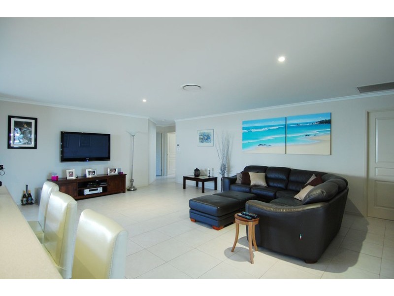 74 Clover Hill Drive, Mudgeeraba QLD 4213