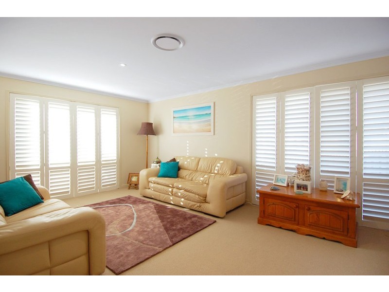 74 Clover Hill Drive, Mudgeeraba QLD 4213