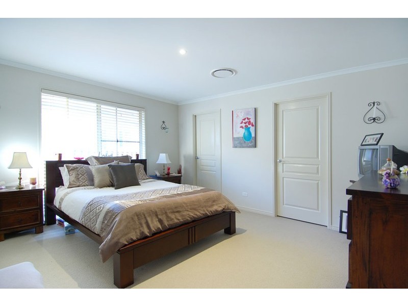 74 Clover Hill Drive, Mudgeeraba QLD 4213