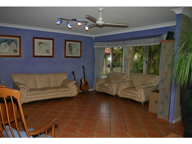 4 Strathmore Court, Robina QLD 4226