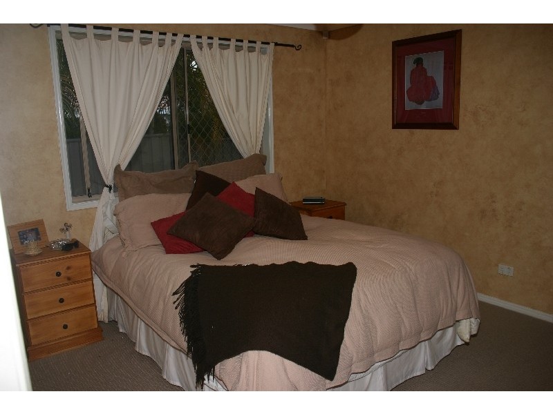 4 Strathmore Court, Robina QLD 4226