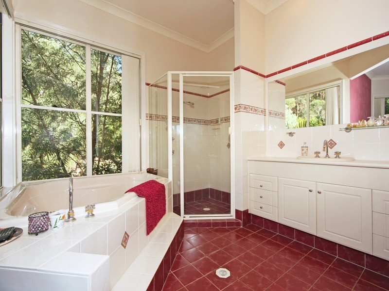 66-68 Valleyview Ct, Bonogin QLD 4213