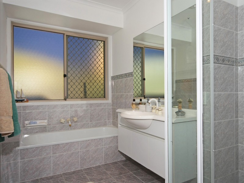 3 Strike Way, Mudgeeraba QLD 4213