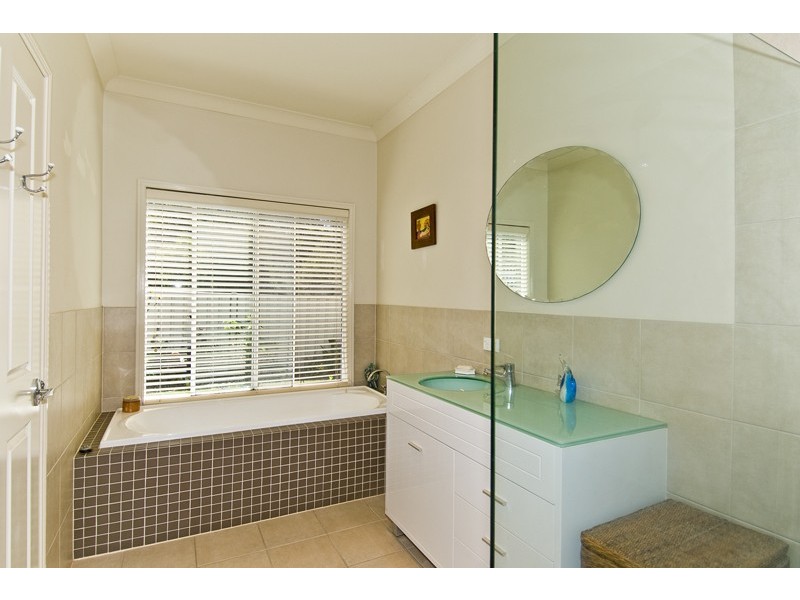 9 Riverlilly Street, Reedy Creek QLD 4227