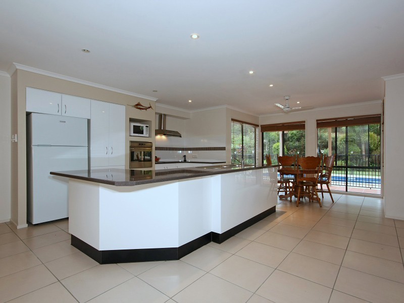 9 Gleneagle Court, Bonogin QLD 4213