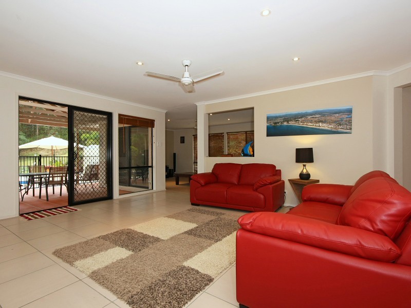 9 Gleneagle Court, Bonogin QLD 4213