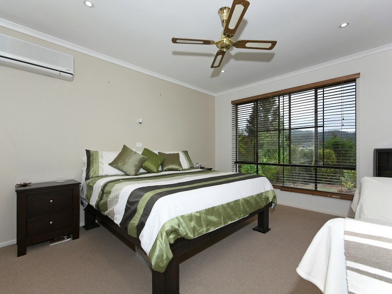 9 Gleneagle Court, Bonogin QLD 4213