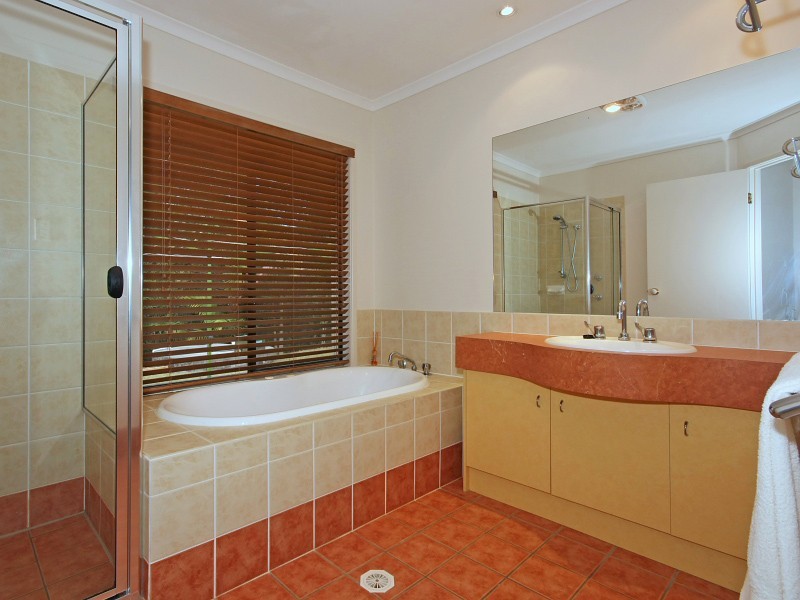 9 Gleneagle Court, Bonogin QLD 4213