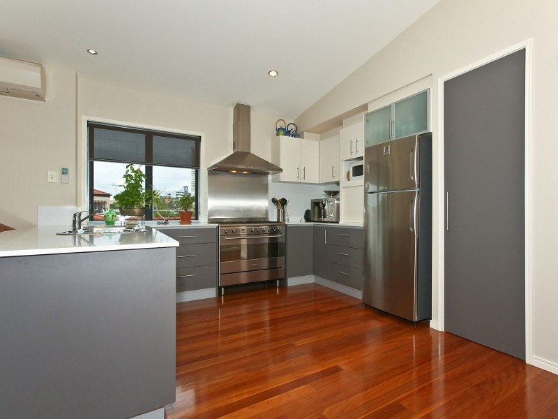 1/22 NUNDAH AVE, Miami QLD 4220