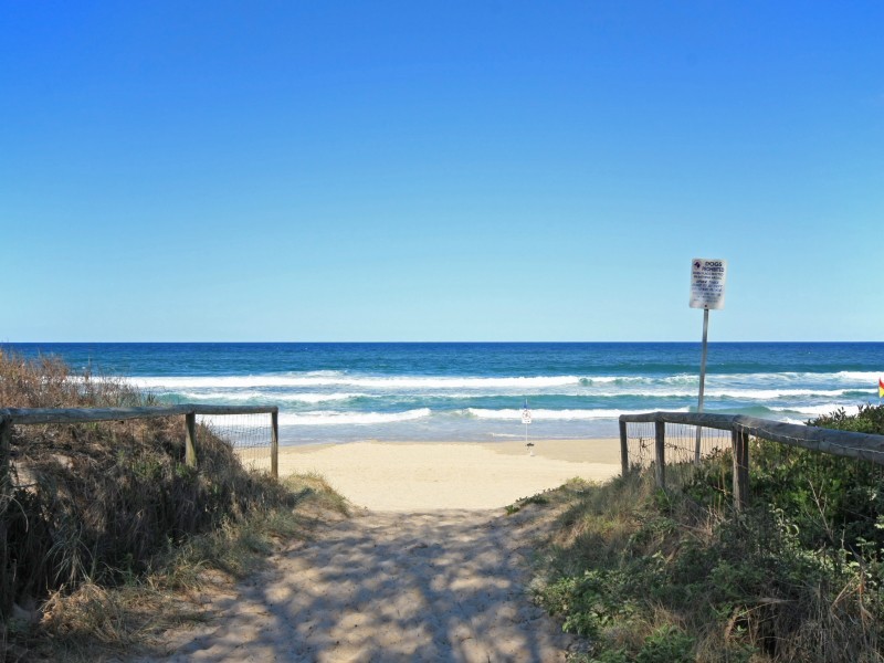 1/22 NUNDAH AVE, Miami QLD 4220