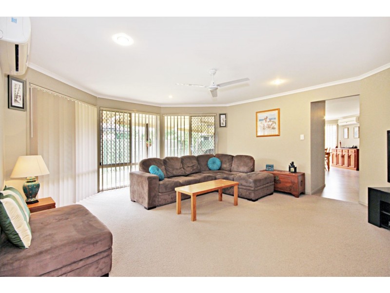 38 Dowson Esplanade, Mudgeeraba QLD 4213