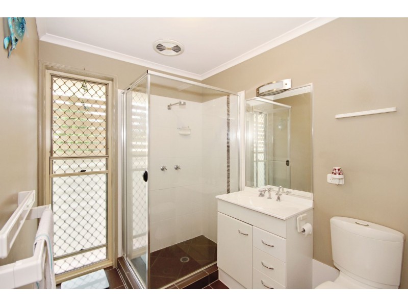 38 Dowson Esplanade, Mudgeeraba QLD 4213