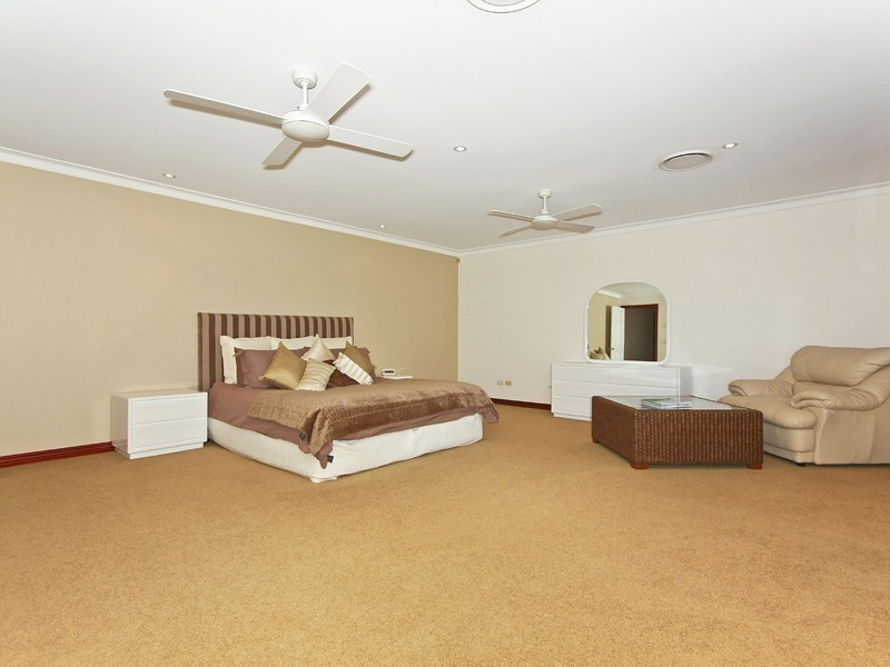 38 Walker Drive, Worongary QLD 4213