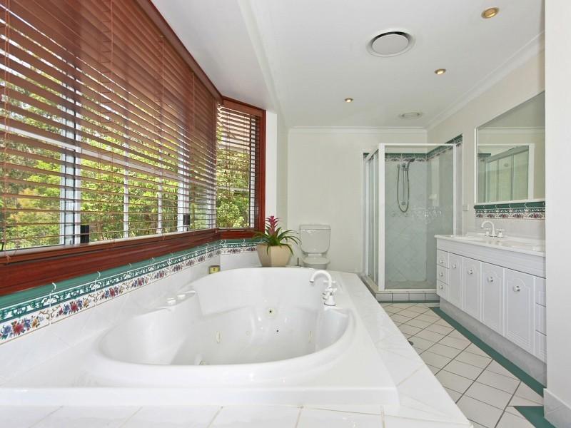 38 Walker Drive, Worongary QLD 4213