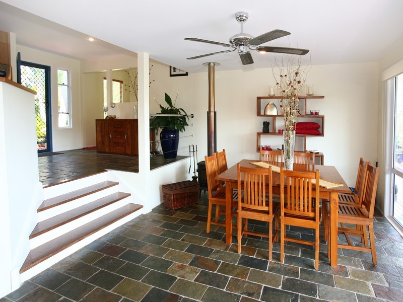 52 Saunders Drive, Bonogin QLD 4213