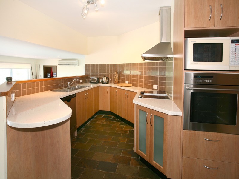 52 Saunders Drive, Bonogin QLD 4213