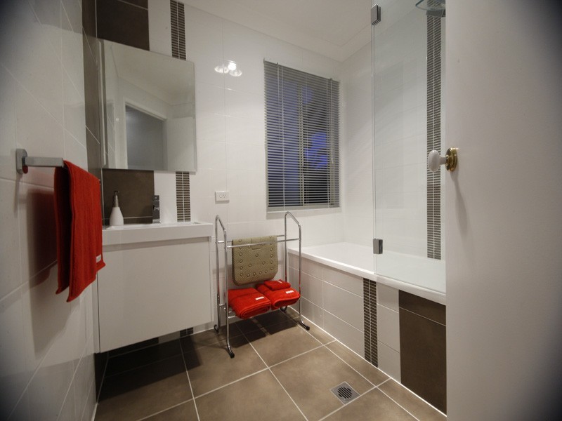 52 Saunders Drive, Bonogin QLD 4213