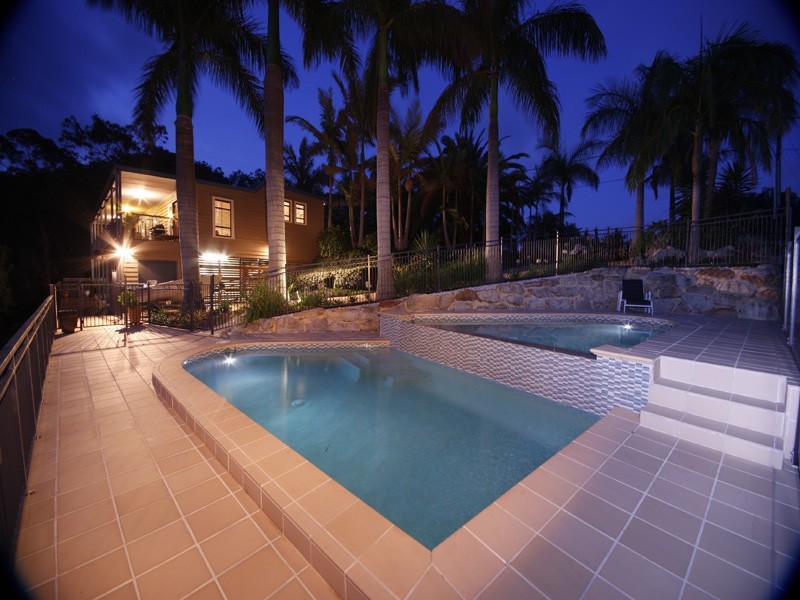 52 Saunders Drive, Bonogin QLD 4213